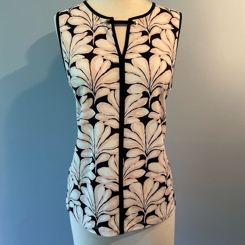 EUC Ivanka Trump Tank Top
